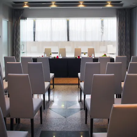 Hotel Gran Luna De 4*