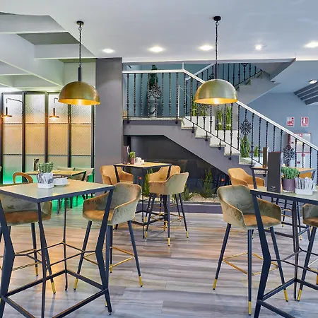 Hotel Gran Luna De 4*