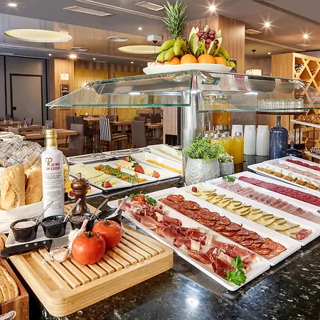 Hotel Gran Luna De 4*