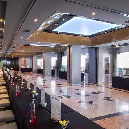 Hotel Gran Luna De 4*