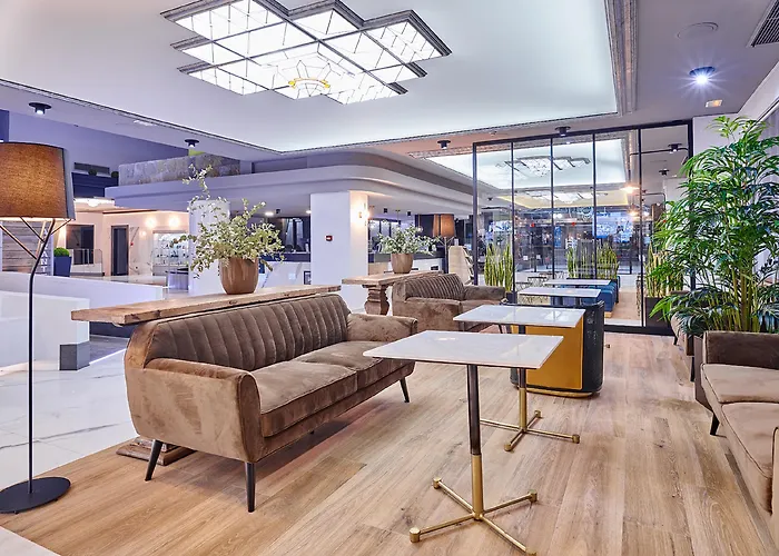 Gran Luna De Granada