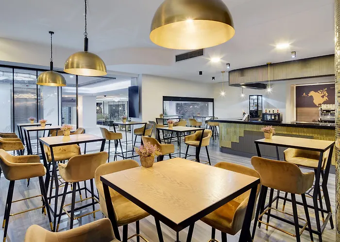 Gran Luna De Granada